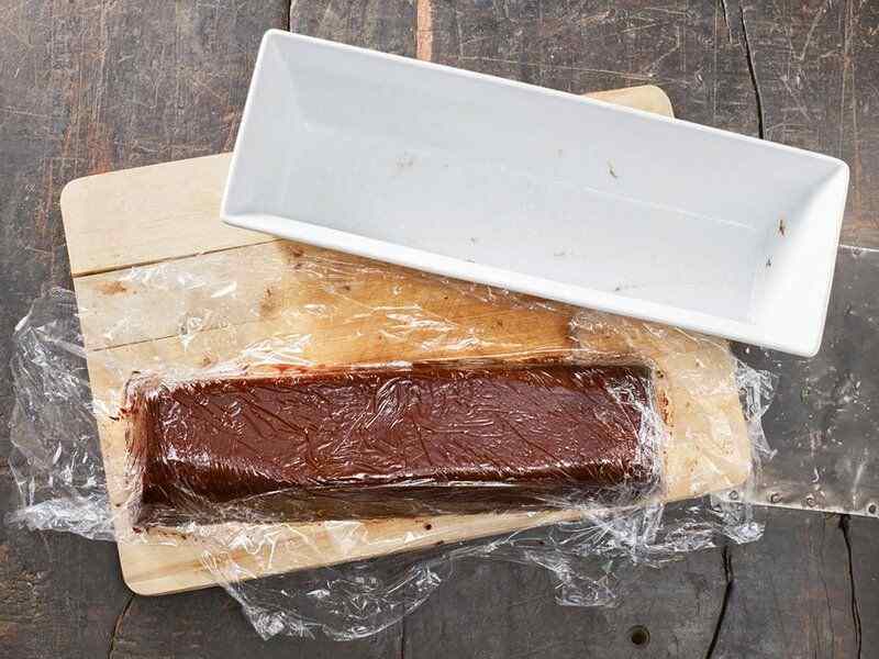 خمیر خرما عاملی از صنایع شیرینی و فرآورده های غذایی